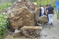 La caída de rocas en el Km.89 de la vía Cuenca-Molleturo-Puerto Inca se registró el pasado 7 de febrero.
