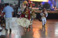 El Pawkar Raymi, fiesta ancestral del florecimiento, dio inicio oficial al Carnaval de Guaranda con música, danzas y ofrendas a la Pachamama.