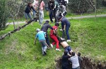 thumbnail_CUENCA SEGUNDA FOTO RESCATE DE ESTUDIANTE