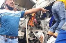 thumbnail_ASI QUEDARON LOS DOS CAMIONES