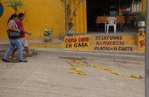 Familiares del psicólogo Alexander Suárez llegaron a la morgue para retirar su cadáver.