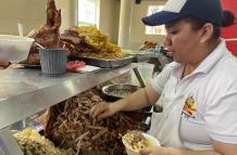 Nury Plaza dice que tuvo un buen domingo de venta de hornado  en honor a Independiente.