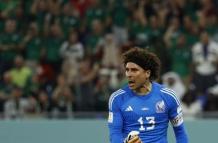 México y Polonia empatan 0-0 con un penal atajado por Guillermo Ochoa