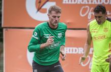 Javier Burrai, arquero de Barcelona listo para enfrentar a D. Cuenca