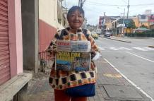 Lupita lleva 60 años voceando EXTRA.