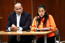 Mayra Salazar durante disculpas públicas en caso Metástasis