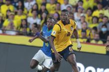 William Pacho mostró seguridad y jerarquí en la zaga tricolor.