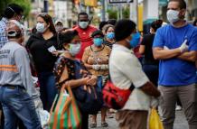 Las muertes y contagios por coronavirus en Ecuador siguen en aumento.