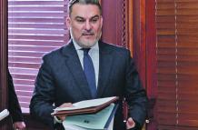 José Serrano se pronuncia sobre amotinamientos.