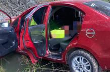 Las víctimas se movilizaban en este auto.