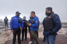 Puesto de Mando Unificado se encuentra reunido en el Nevado Chimborazo. Se coordinan acciones para el rescate de excursionistas.