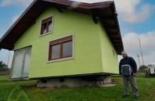 La casa giratoria queda en Bosnia.