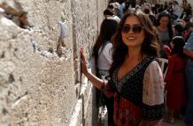 Andrea meza, actual Miss Universo, recorrió Jerusalem.