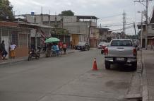 En Fertisa balean a una persona y moradores lo llevan a un centro médico.