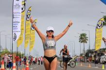 Glenda Morejón alcanzó la medalla de oro en los 20 kilómetros marcha en suelo peruano.