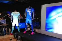 La camiseta de Emelec fue presentada.