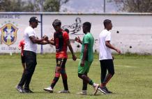 Antonio-Valencia-equipo-jóvenes-entrenador