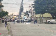 Adulto con antecedentes y adolescentes fueron baleados en Guayaquil