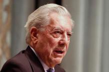 El escritor Mario Vargas Llosa recibe el alta hospitalaria tras superar covid