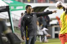 Aucas-César-Farías-entrenador