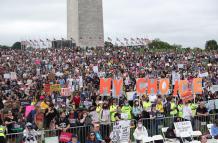 Centenares de mujeres exigen al Supremo de EEUU que mantenga el aborto legal