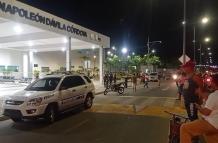 Asesinan a un persona en las afueras de un hospital