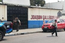 Unidades policiales acudieron a la zona para verificar la novedad.