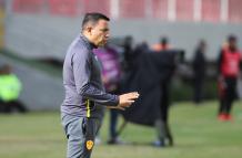 César-Farías-entrenador-Aucas-LigaPro