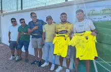 Un grupo de compatriotas llegó hasta la Torre Resort en Murcia, donde Ecuador  hizo su último entrenamiento.