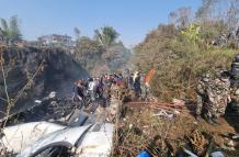 Hallan 68 cadáveres tras el accidente aéreo con 72 pasajeros a bordo en Nepal