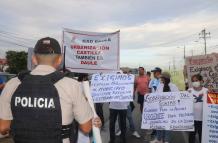 Plantón en los exteriores de la urbanización Castilla provocó tráfico vehicular en la vía a Salitre