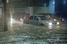 FUERTE LLUVIA CAYO EN (10124018)