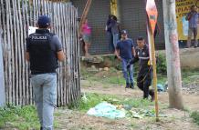 El cuerpo de Elby Raúl Ortiz Nazareno quedó en la esquina donde fue baleado.