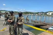 Uniformados están investigando sobre la masacre en el puerto pesquero.