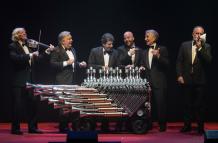 LES LUTHIERS