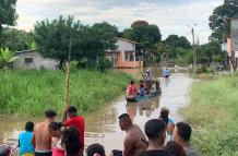 Las familias fueron evacuadas de sus casas.