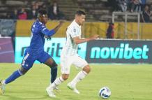 Universidad Católica vence a Emelec en el primer tiempo.