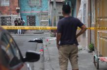 Un hombre fue muerto a tiros en el suburbio de Guayaquil. Iba en su moto.
