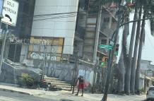 Edificio apodado como el ‘Infierno’, ubicado entre las calles Luque y Tulcán.