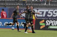 Libertad celebró en campo del Aucas.