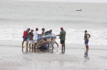 Asesinan a dos pescadores en Playas