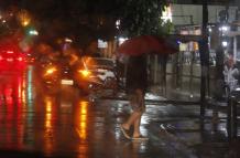 La lluvia se registró en varios sectores de la urbe.