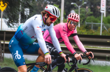 El eslovaco Peter Sagan, y el ciclista colombiano Rigoberto Uran dio la vuelta de partida.