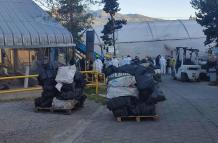 En Quito, los bloques de la sustancia estupefaciente terminarían en una mezcla con cemento.