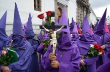 Feligreses recorrieron algunas calles en Quito, por la procesión.