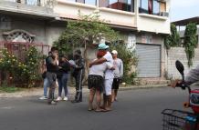 Familiares del joven fallecido protagonizaron escenas de dolor y llanto.