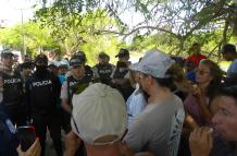 Los comuneros se ubicaron cerca al estero para evitar la tala de árboles.