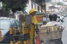 Hubo que usar encapuchados por la llovizna en el Día del Padre.