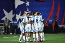 Argentina gana 2-0 en el debut de la Copa América.