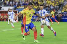 Argentina y Colombia disputan tiempos extras en Miami.